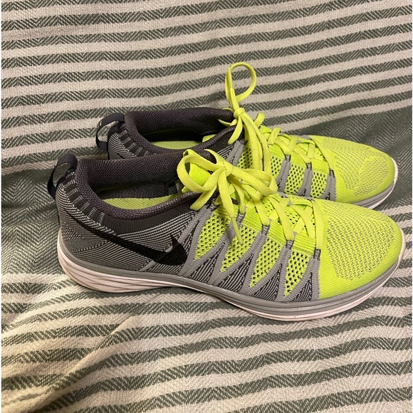 Nike Flyknit Lunar 2 Volt Size 9 - Picture 1 of 4